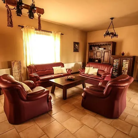 Rustic House * Xylophaghou